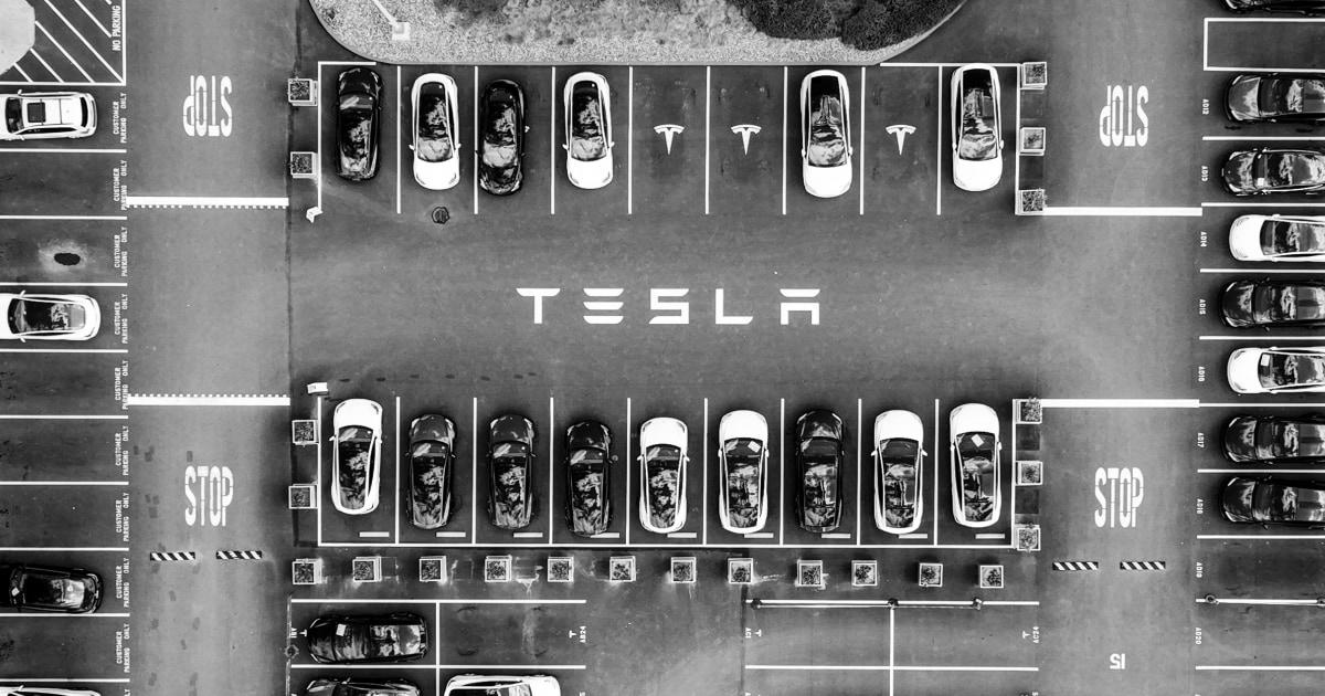Tesla will pay travel costs for workers searching for abortion providers